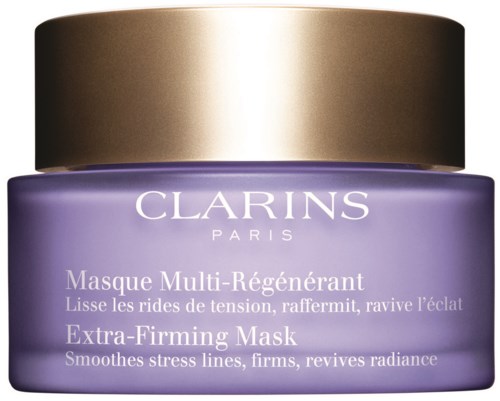 En krukke med Clarins Paris Extra-Firming Mask, lilla med gullhette, som hevder den jevner ut stresslinjer og revitaliserer huden.