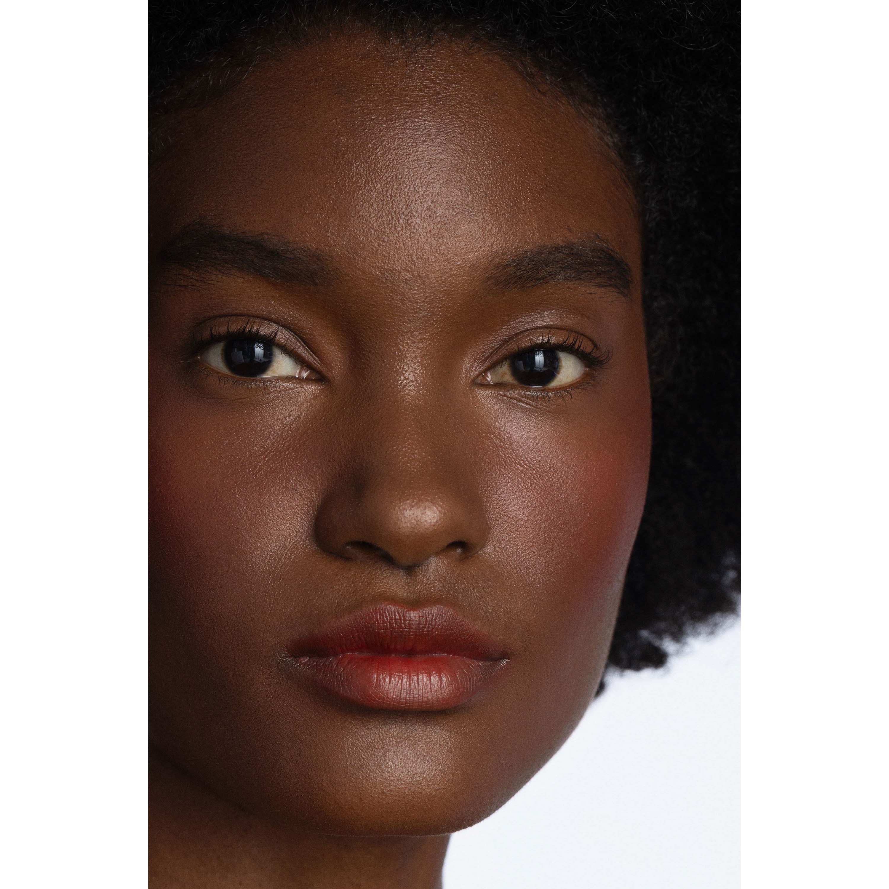 CLE Melting Lip Powder True Red (obrázok 3)