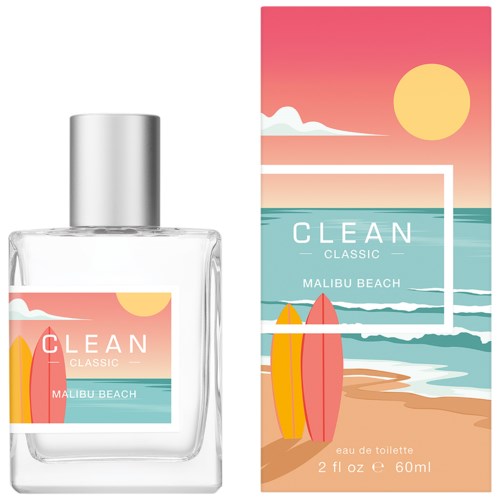 En parfyllflaska med etikett som visar en strandscen med sand, surfbrädor, hav och solnedgång. Texten lyder "CLEAN CLASSIC MALIBU BEACH."