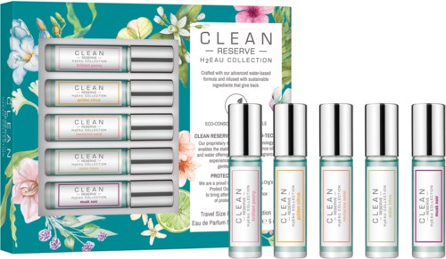 En box med hudvårdsampuller med en färgglad blomsterbakgrund och produktbeskrivningar på förpackningen.