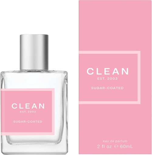 En parfyll瓶 och en låda med rosa etiketter, med texten 'CLEAN' och detaljer om doften och storleken.