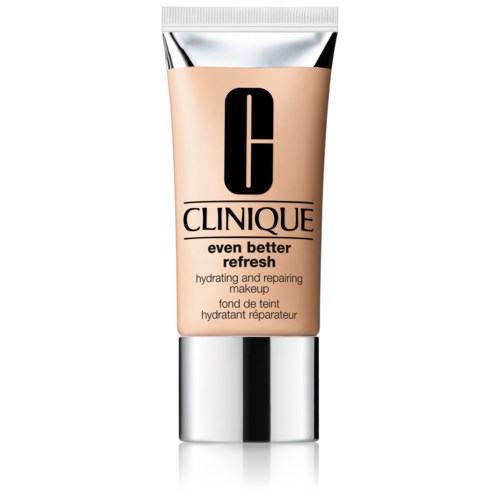 Eine Tube Clinique Make-up in beiger Farbe mit schwarzem und silbernem Design, beschriftet 'even better refresh'.