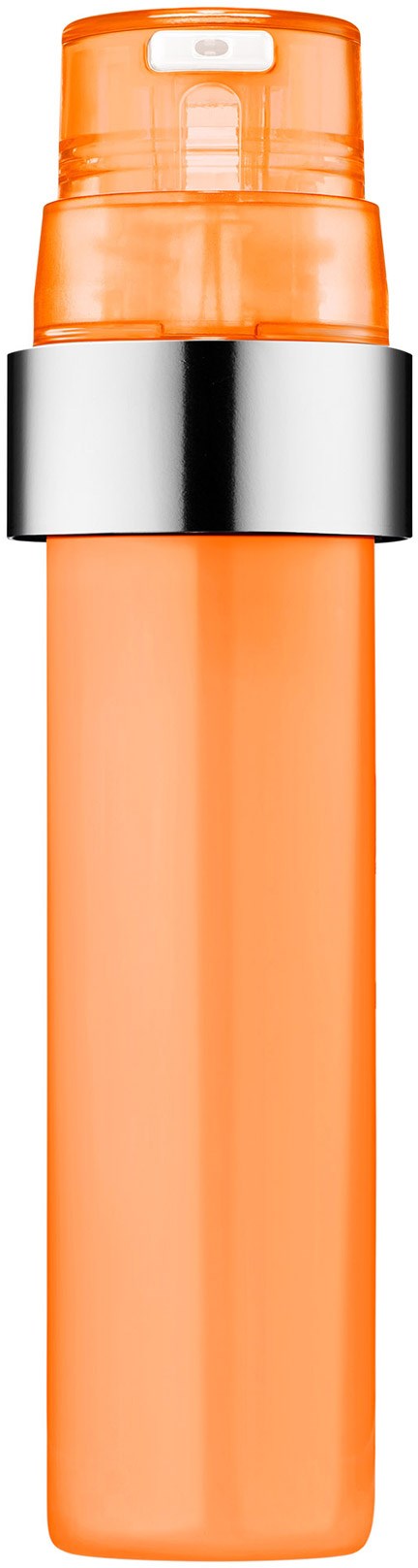 En lang, oransje sylindrisk sprayflaske med gjennomsiktig hette og sølvbånd nær toppen.