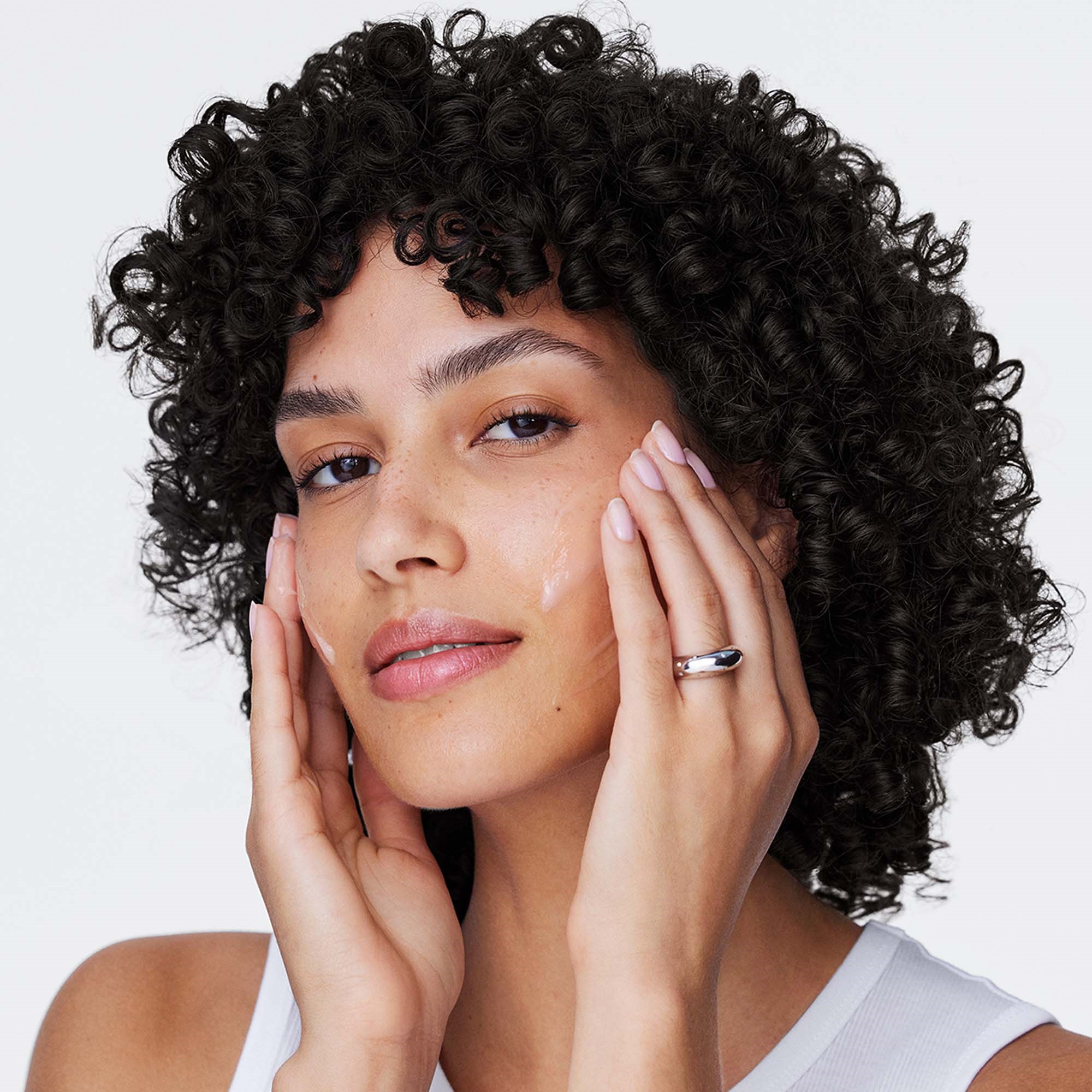 Clinique Moisture Surge 100-Hour Auto-Replenishing Moisturizing Face C (obrázok 3)