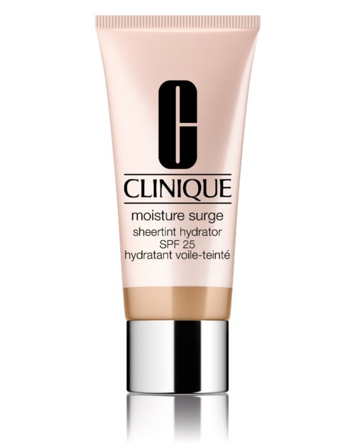 Eine Tube Clinique moisture surge sheertint hydratant SPF 25 mit silberner Kappe.