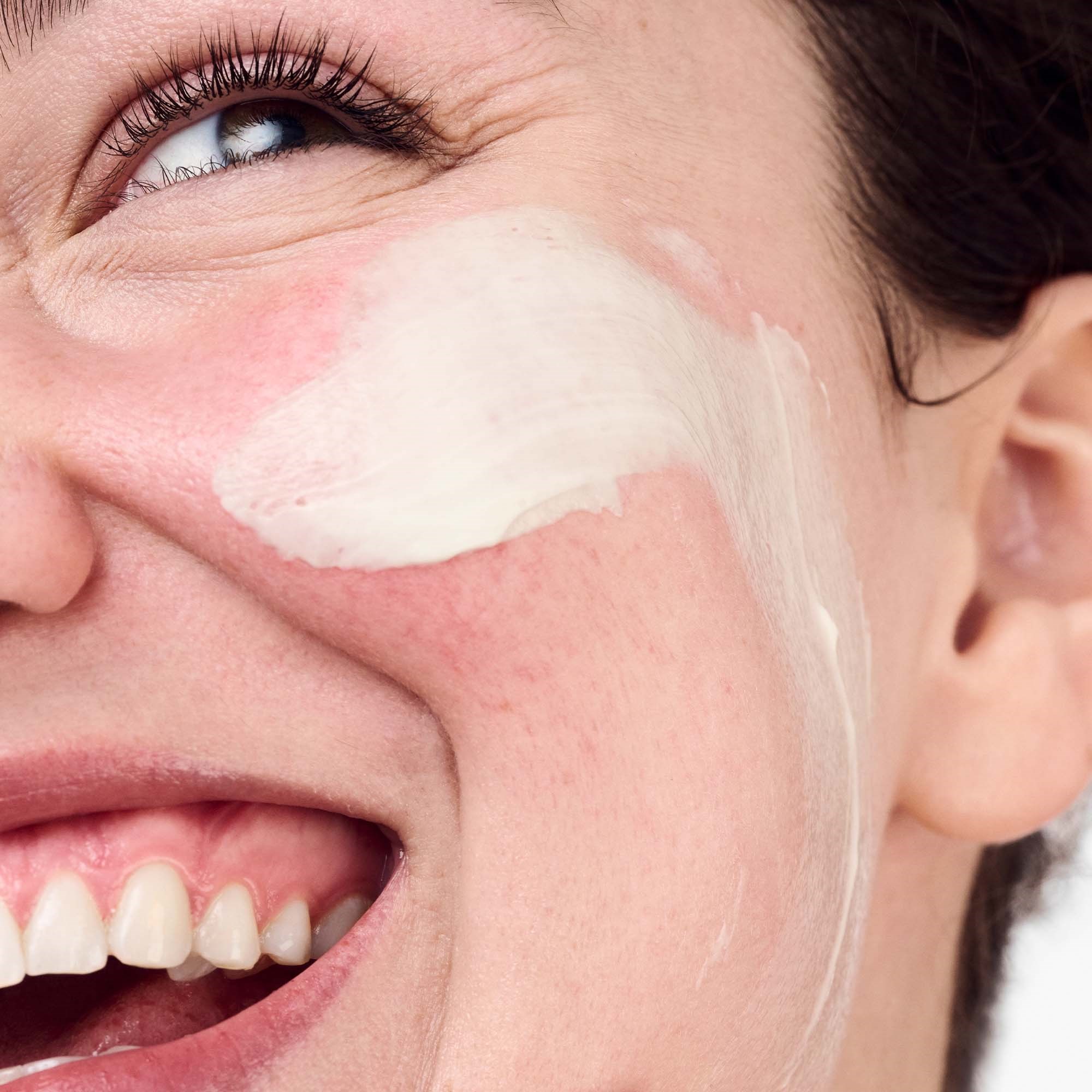 Alternativ bild 1 för Clinique Redness Solutions Daily Relief Cream 50 ml