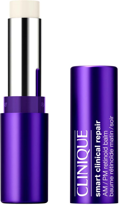 En lila Clinique läppstiftstift med silverlock och vit balm inuti.