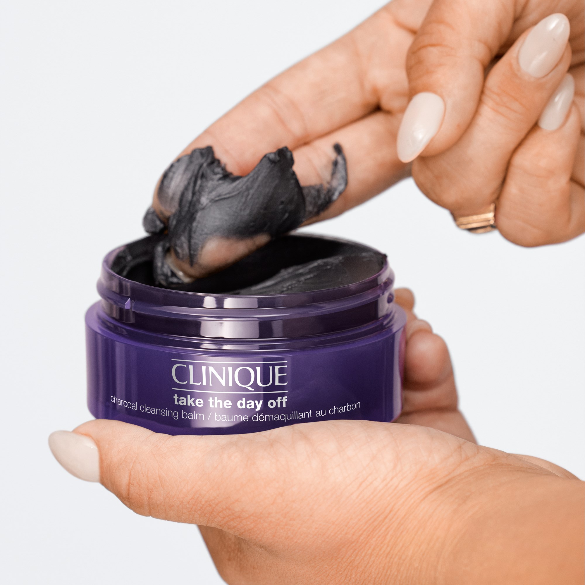 Alternativ bild 1 för Clinique Take The Day Off Charcoal Detoxifying Cleansing Balm 125 ml