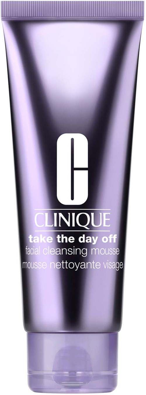 Clinique gezichtsreinigingsmousse in een paarse tube met witte en zwarte tekst en logo.