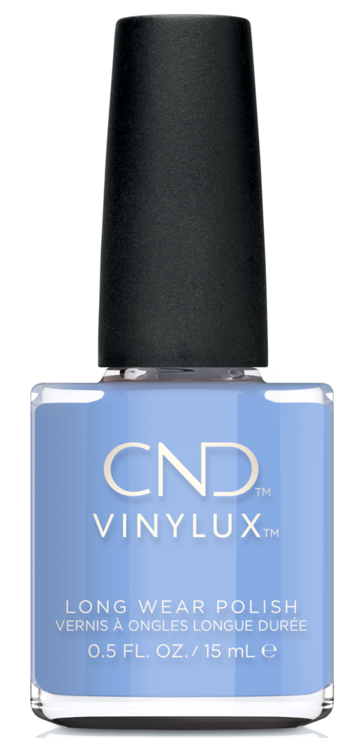 En liten flaska ljusblå nagellack med svart lock, märkt "CND Vinylux," för långvariga naglar.