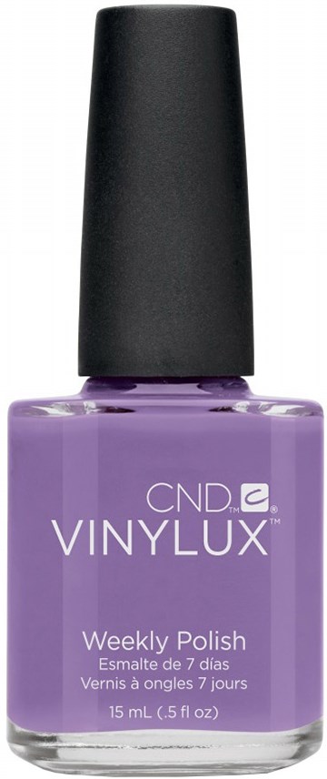 En lila nagellackflaska med svart lock, märkt 'CND Vinylux Weekly Polish'.