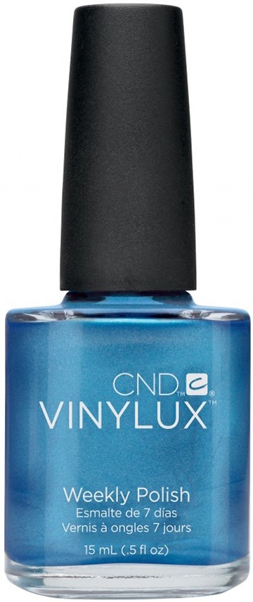Blå nagellackflaska med svart lock och vit text, märkt 'CND VINYLUX Weekly Polish'.