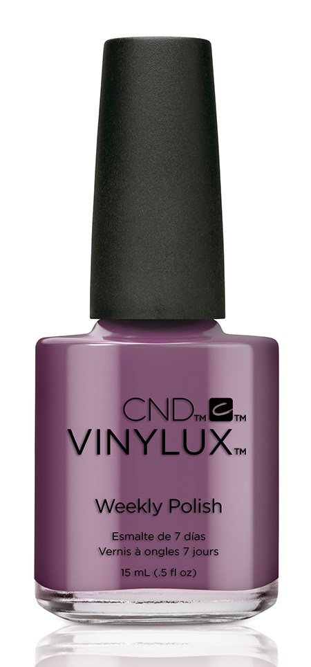 Lila nagellack flaska med svart lock, märkt 'CND VINYLUX Weekly Polish', 15 ml.