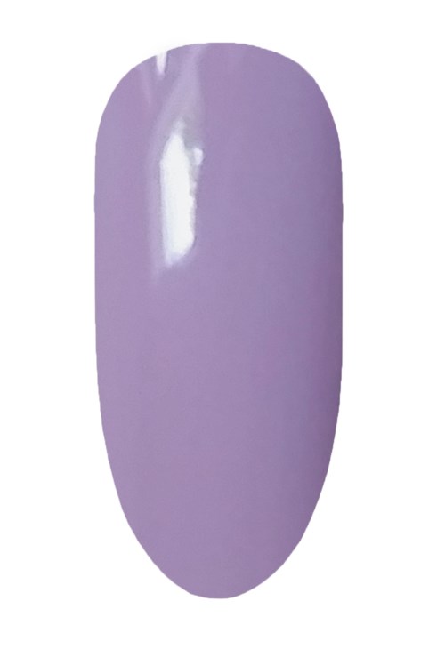 En enda lila nagellack på en nagel. Nageln är glatt och glänsande.