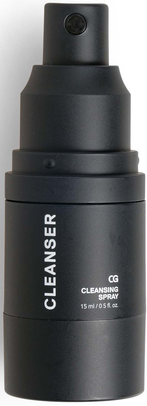 En svart sprayflaska märkt 'CLEANser' och 'Cleansing Spray' med 15 ml kapasitet.