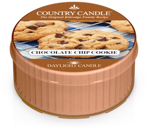 Rundt doftljus med chokladchipkakor på toppen, märkt "Chocolate Chip Cookie" från Country Candle.