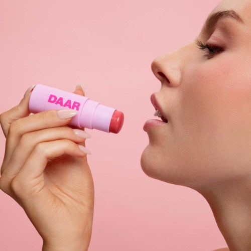 Румяна DAAR Blush Stick в стике, кремовые, оттенок Coral Crush, 8 г — фото 3