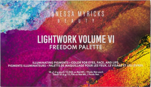 Kolorowe pudełko palety makijażu z odcieniami o nazwie Lightwork Volume VI Freedom Palette.