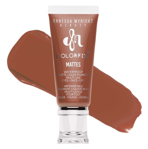 Ruskea tuubi Danessa Myricks Beauty ColorFix Mattes vedenkestävä nestemäinen pigmentti silmille, kasvoille ja huulille.