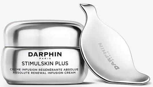 Ein Glas Darphin Stimulskin Plus Creme und ein gebogener Applikator, beide mit Markenname.
