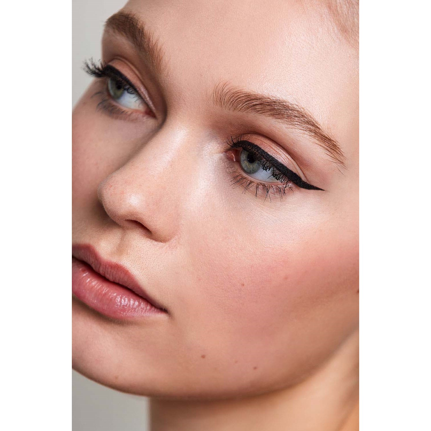 Dashl Here To Stay Kajal Liner Black Kohl (obrázok 4)