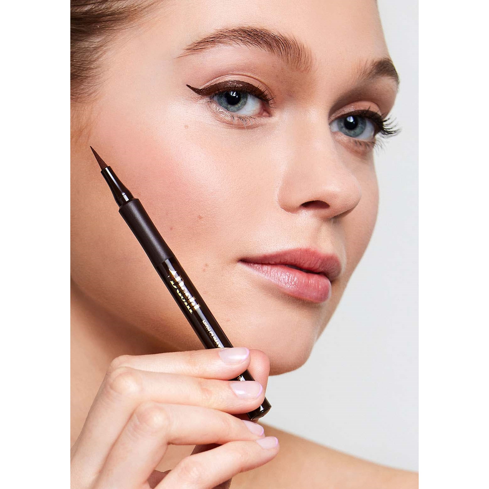 Dashl High Climax Waterproof Eyeliner Espresso (obrázok 10)