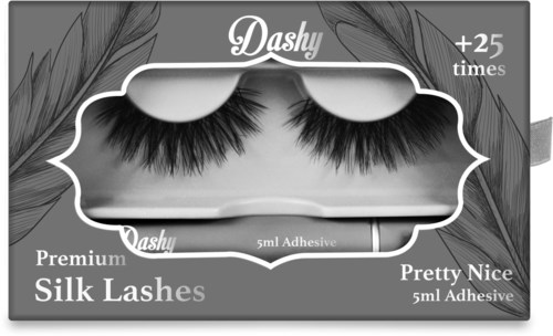 Kansi valehtiivispespejä nimeltä 'Silk Lashes' koristetuulilla ja 'Premium'-merkinnällä, sisältää 25 paria.