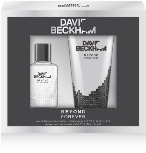 Ett parfymset med en flaska och duschgel, båda märkta 'Beyond Forever' av David Beckham.