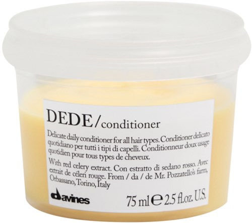 A jar of Dede conditioner for all hair types, with red celery extract, from Italy, containing 75 ml.