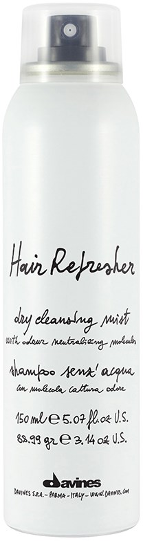En vit sprayflaska märkt 'Hair Refresher' för torr rengöring med naturliga ingredienser, 150 ml storlek.