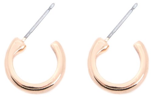 Rosa hoop øreringer med metallstaver vises, to er ved siden av hverandre, på hvit bakgrunn.
