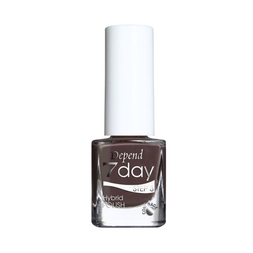 En flaska brunt nagellack med vit lock. Märket är Depend, 7 dag, steg 3. Etiketten säger Hybrid FOLISH.
