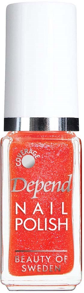 En flaska med orange-röd nagellack med vit kork och silverband, märkt 'Depend Nail Polish' från Sverige.