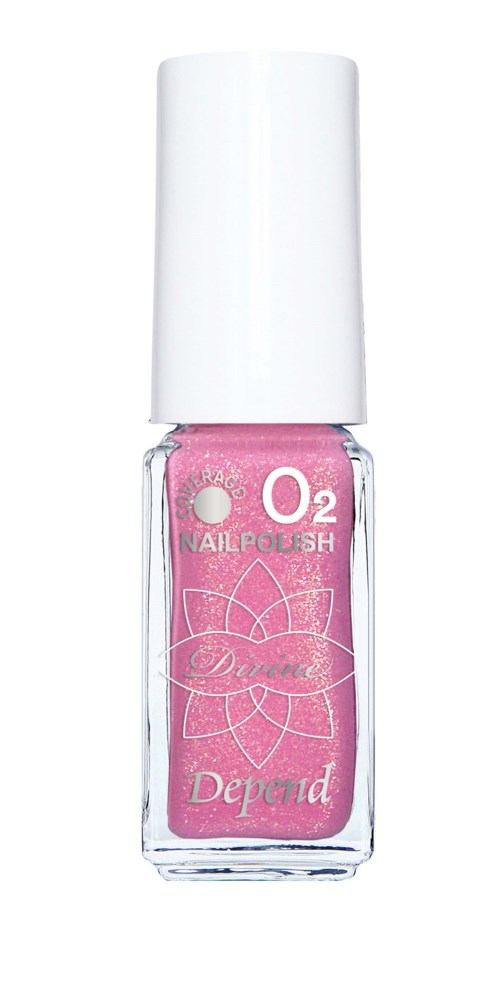 Rosa nagellackflaska med vit kork, märkt O2 Nail Polish, Depend-logga och dekorativ design.