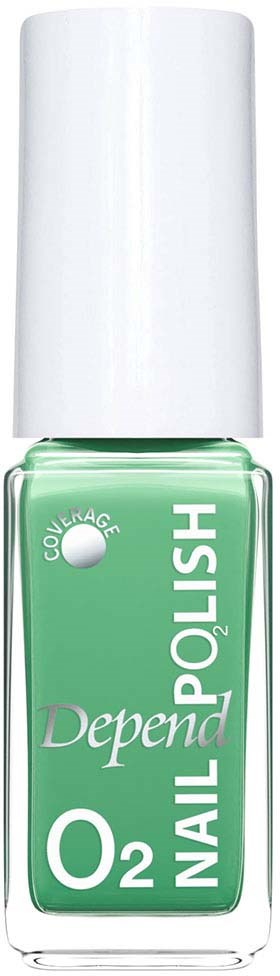 Een klein groen nagellakflesje met een witte dop en label. De tekst vermeldt "Depend" en "O2 Nail".