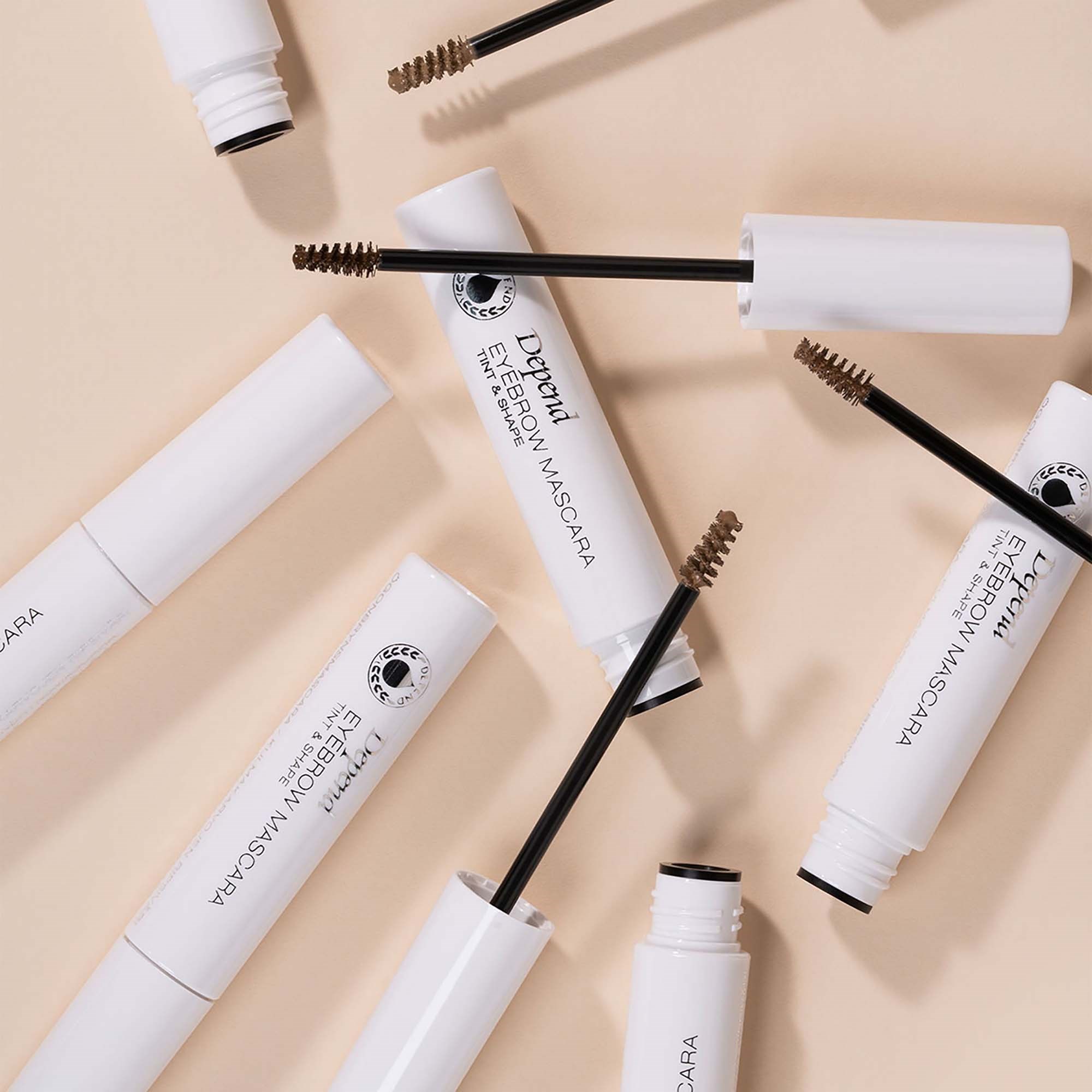 Depend Perfect Eye Eyebrow Mascara Tint & Shape Graphite (zdjęcie 5)