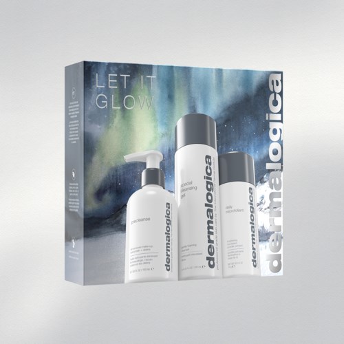 Hudplejesæt med rensemiddel, toner og fugtighedscreme fra Dermalogica i æske med nordlys baggrund.