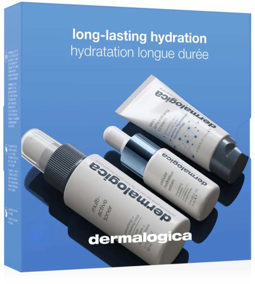 Et hudplejesæt med tre hvide flasker og en tube, mærket for langvarig hydrering fra Dermalogica.
