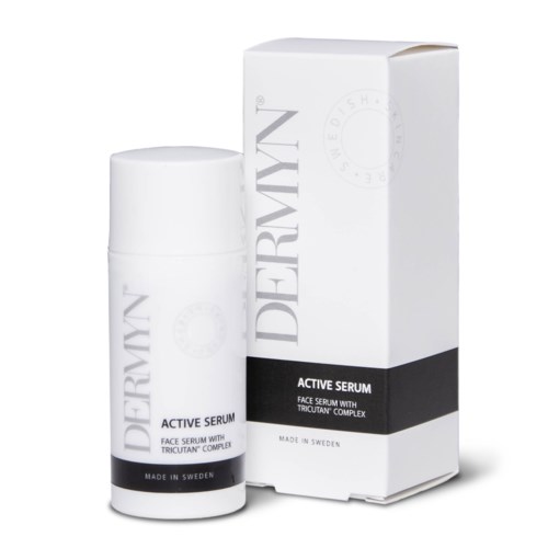 En vit flaska av DermaKY Active Serum med svart etikett och en vit box i bakgrunden.