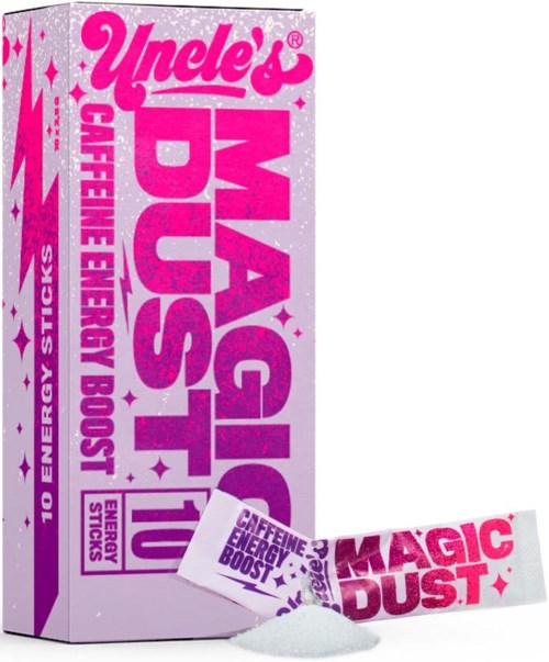 En rosa og lilla eske med teksten "Uncle's Magic Dust" og et energiboestebudskap, samt en liten pose med pulver.