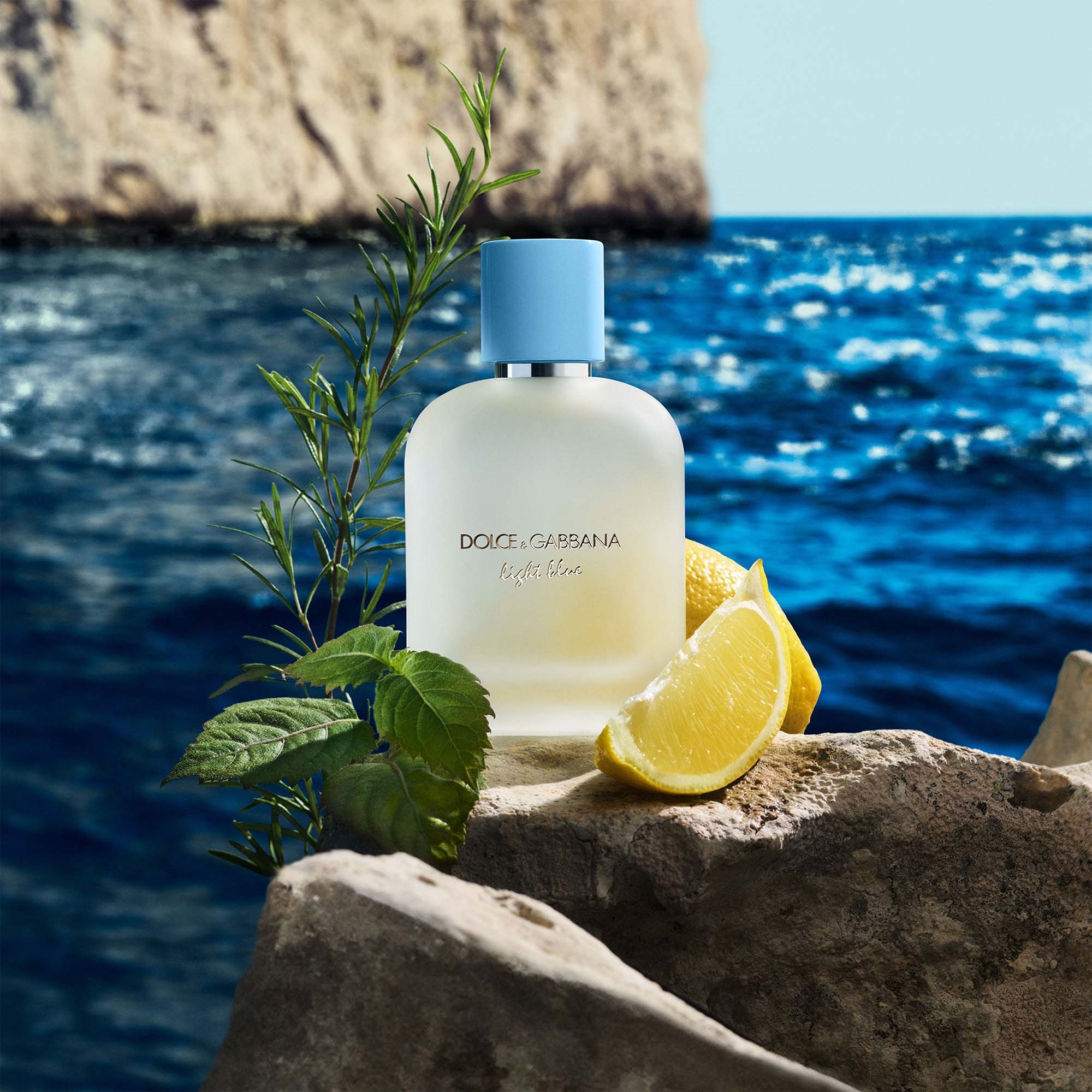 Dolce & Gabbana Ligth Blue Pour Homme Eau de Toilette Travel Spray 10 (obrázok 3)