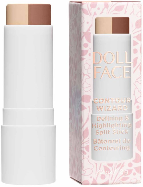 En hvit stick med beige topp, ved siden av en rosa dekorert eske med tekst om contouring og highlighting.