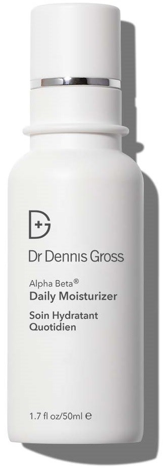 Valkoinen pullo Dr. Dennis Gross Alpha Beta Daily Moisturizer, musta teksti etikettissä.
