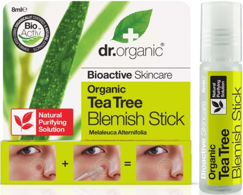 Förpackning och flaska av Dr. Organic Tea Tree Blemish Stick, används för hudfel och rening.
