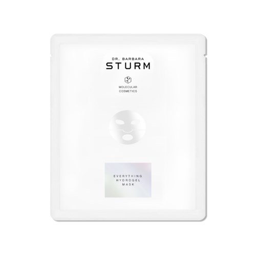Wit zakje met zwarte tekst voor Dr. Barbara Sturm hydraterend gezichtsmasker, logo en productnaam.