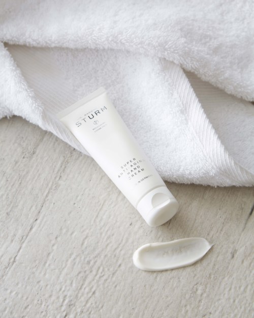 dr barbara sturm hand cream