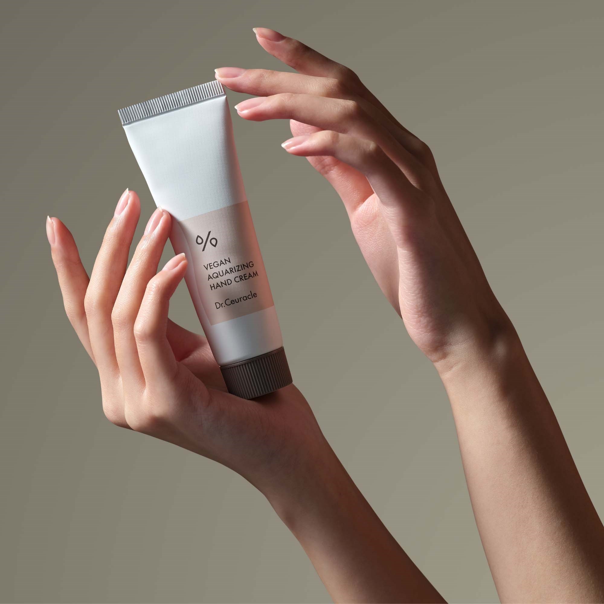 Dr. Ceuracle Vegan Aquarizing Hand Cream 50 ml (obrázok 11)