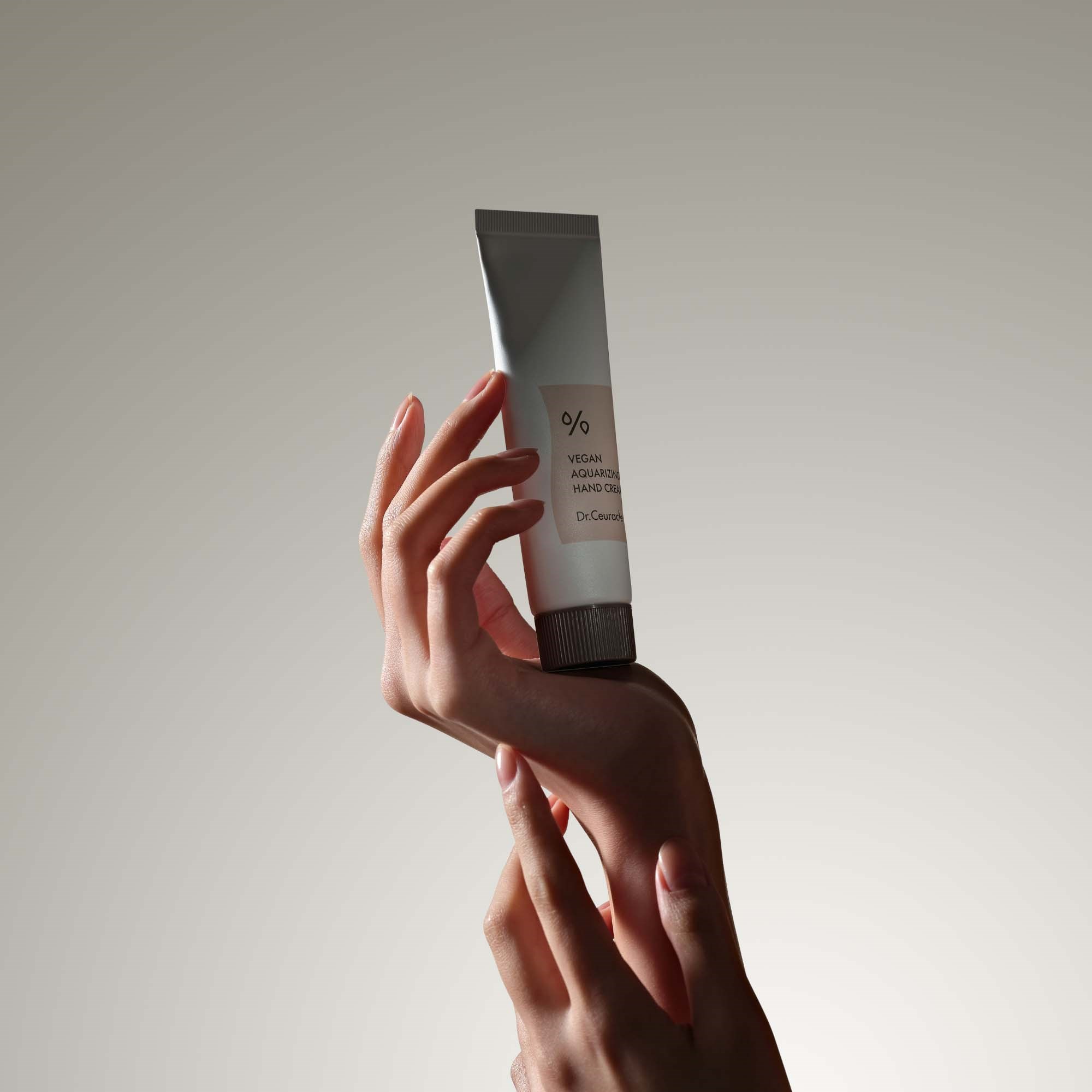 Dr. Ceuracle Vegan Aquarizing Hand Cream 50 ml (obrázok 6)