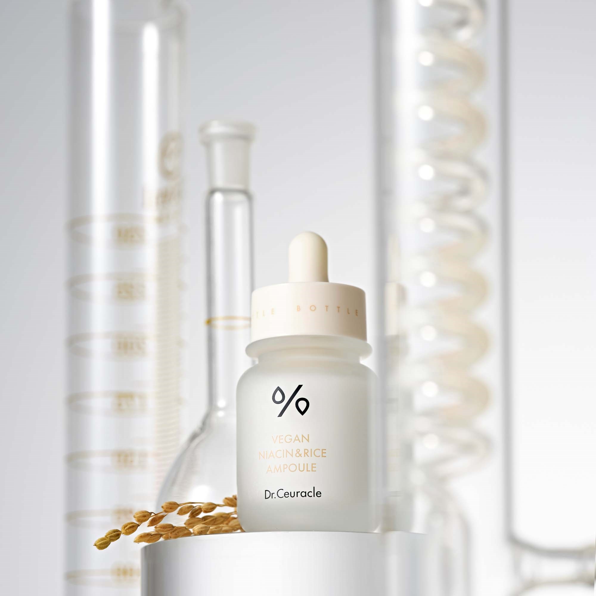 Dr. Ceuracle Vegan Niacin & Rice Ampoule 30 ml (obrázok 5)