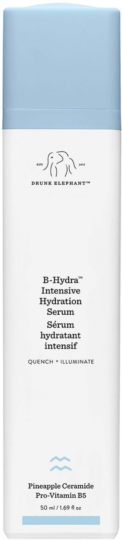 En lang, hvit og blå flaske med Drunk Elephant B-Hydra serum med minimalistisk design.